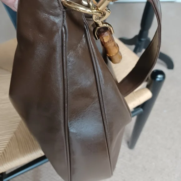 Gucci Classic Leather Bamboo Bag - Picture 8 of 16